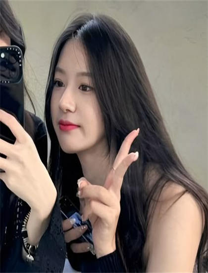 从家庭片角度解读《四月女友》：的创作历程与幕后故事 ——带你领略家庭片的魅力